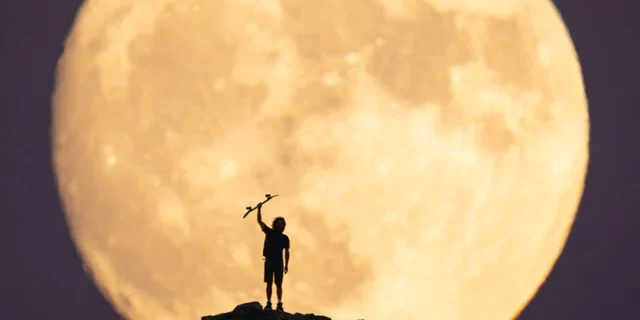 Dream illustration representing emotions, subconscious symbols, and inner experiences